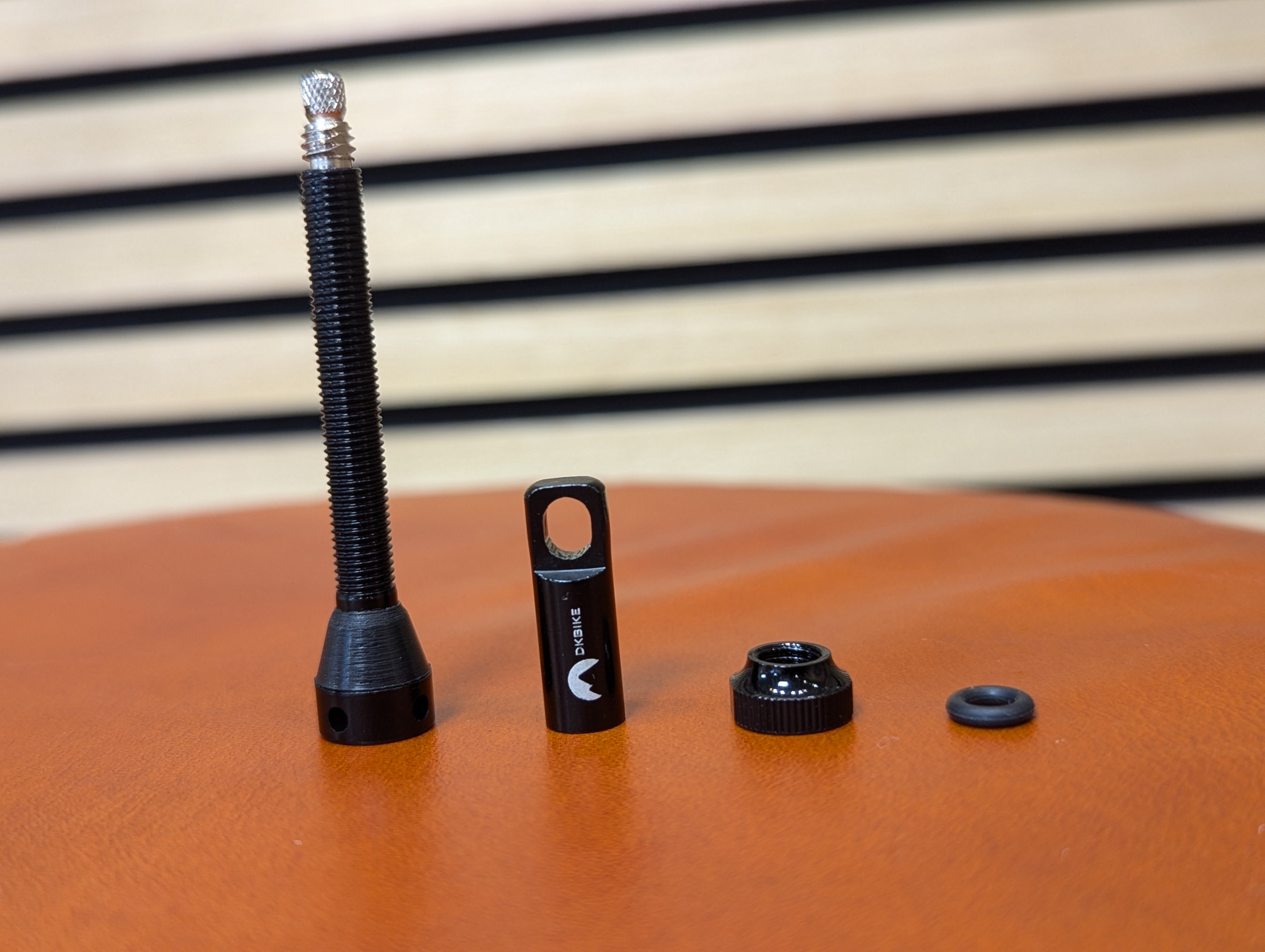 Tubeless valve - Set of 2 pcs.