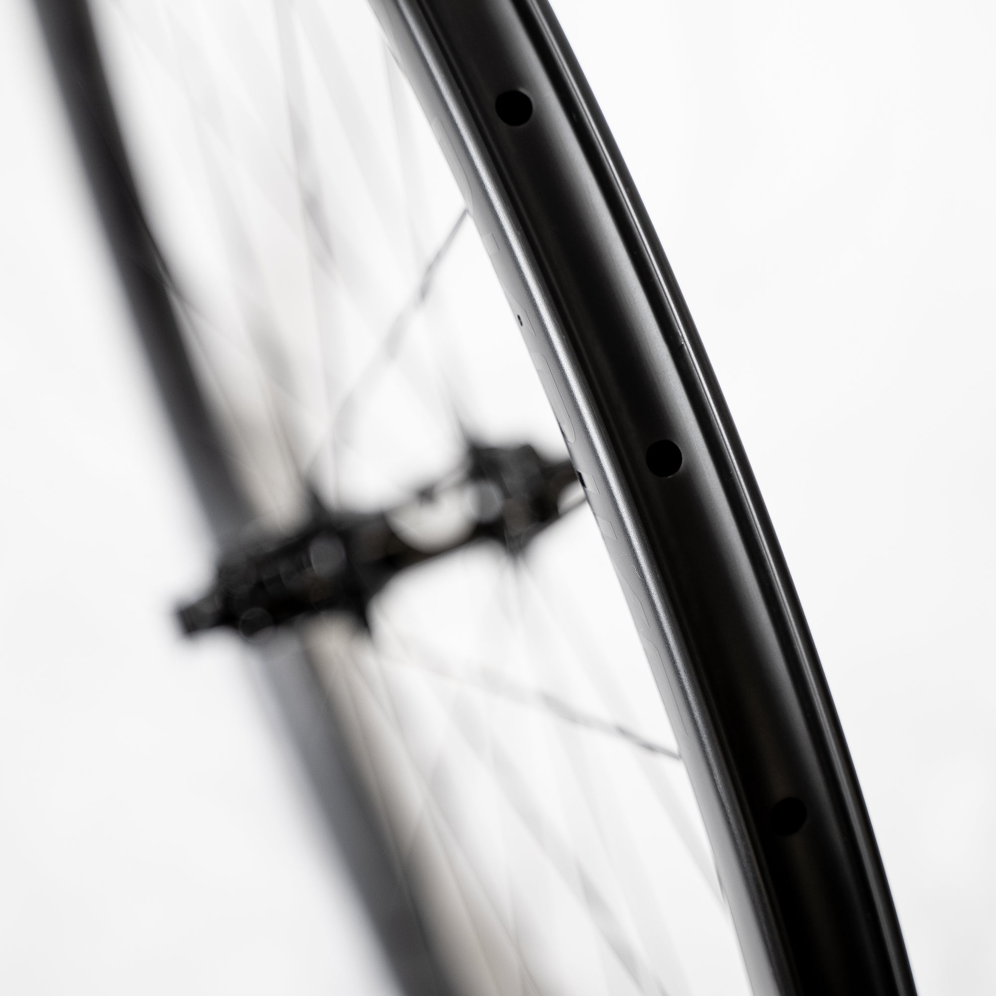 DKBIKE Feather - Carbon lightweight disc brake wheelset