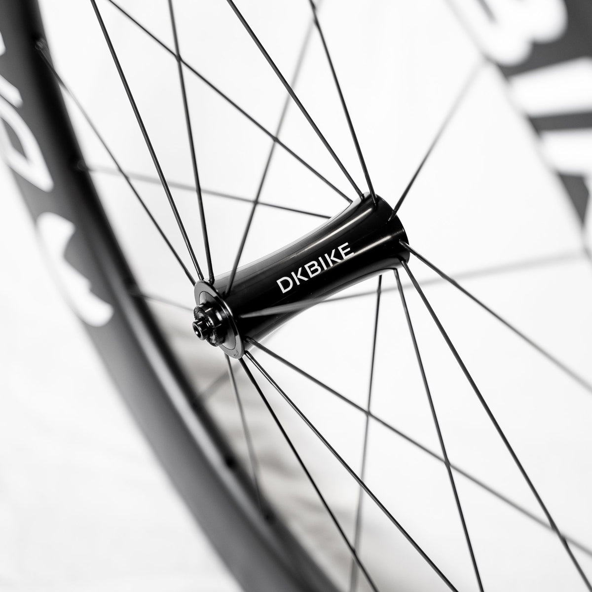 DKBIKE Wave - Carbon rim brake wheelset